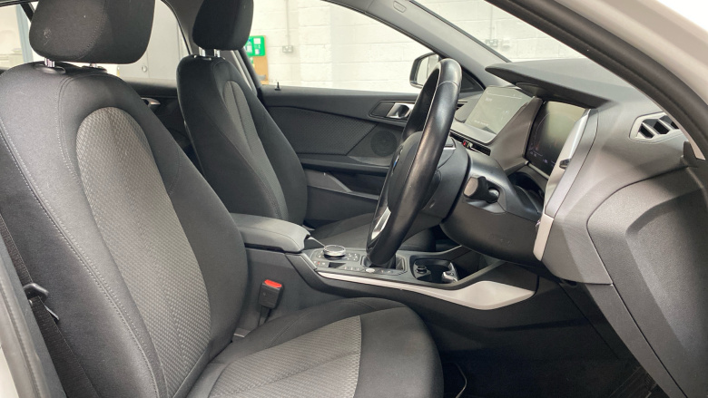 BMW 1 Series 116d SE 5dr [Live Cockpit Professional] Diesel Hatchback